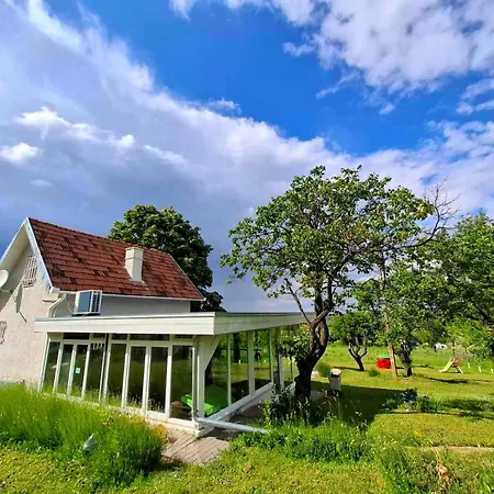 Honey Hill Fruska Gora Villa *