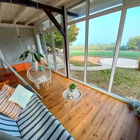 Honey Hill Fruska Gora Cerevic