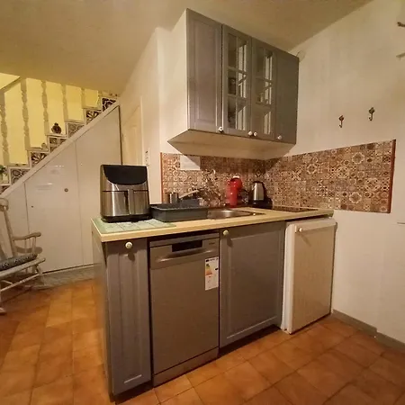 Honey Hill Fruska Gora *