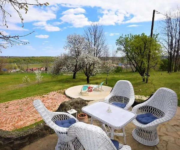 Honey Hill Fruska Gora Villa *