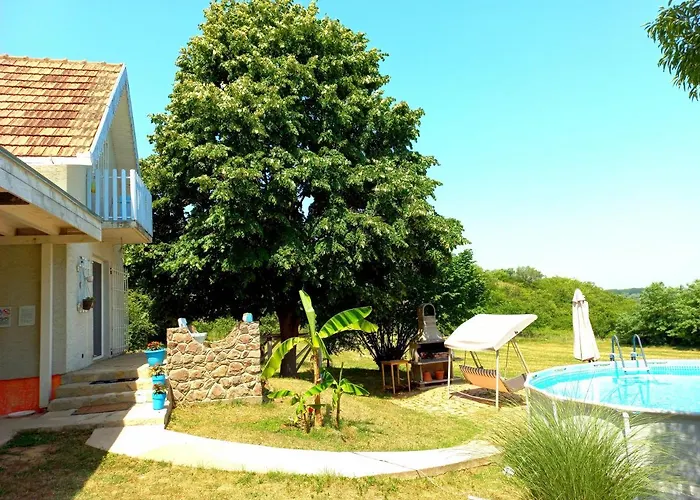 Honey Hill Fruska Gora Villa