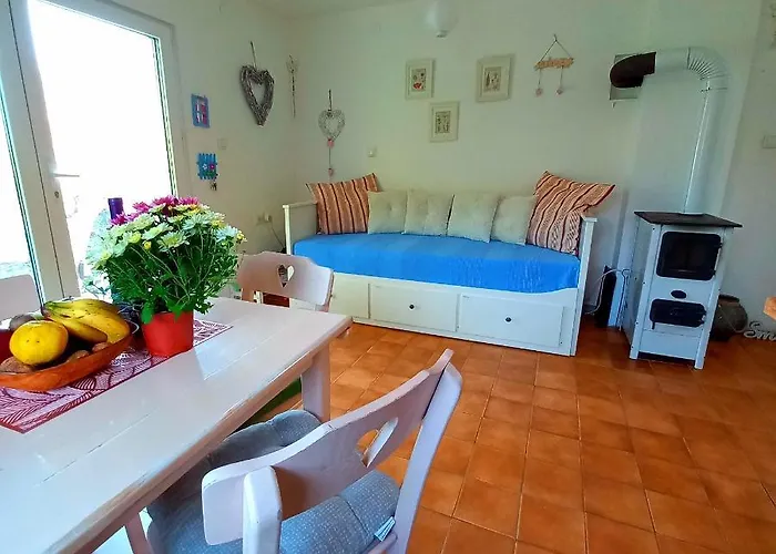 Honey Hill Fruska Gora Villa *