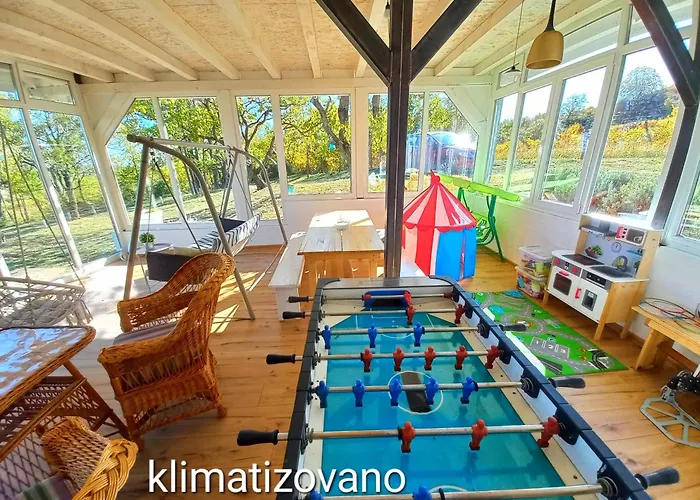 Honey Hill Fruska Gora Villa *