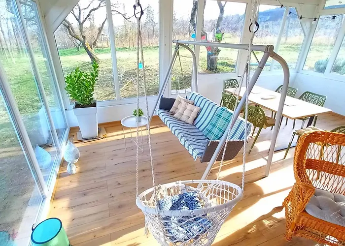 Honey Hill Fruska Gora Cerevic